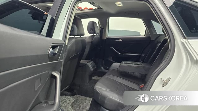 Volkswagen 7th Generation of Jetta 2023 Белый из Кореи, фото 3