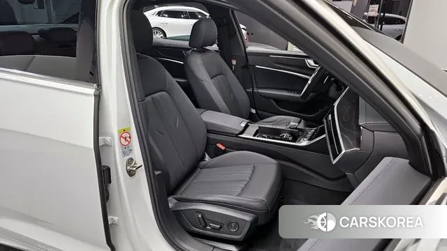 Audi A6 (C8) 2023 Белый из Кореи, фото 3