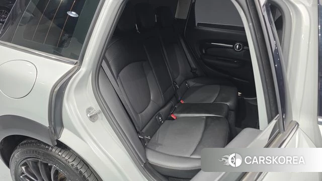 Mini Cooper Clubman 2022 Серебряный из Кореи, фото 3