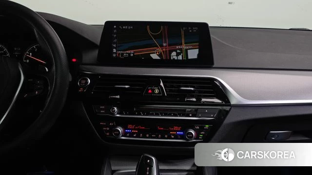 BMW 5 Series (G30) 2018 Серый из Кореи, фото 3