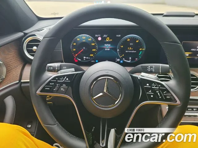 Mercedes-Benz E-Class W213 2023 Белый из Кореи, фото 3