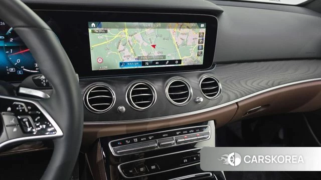 Mercedes-Benz E-Class W213 2023 Черный из Кореи, фото 3