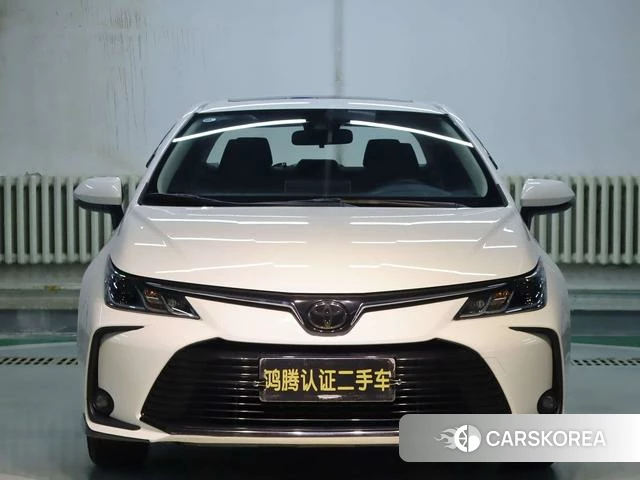 Toyota Corolla 2021 Белый из Китая, фото 3