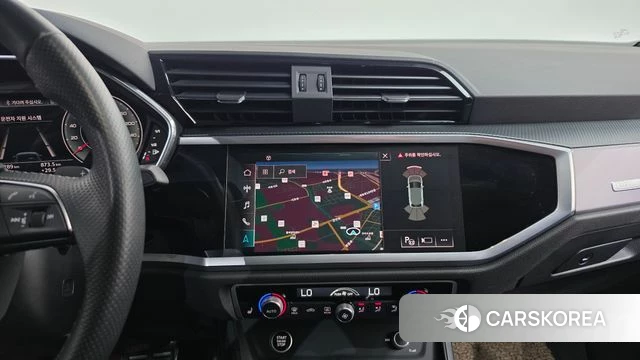 Audi Q3 (F3) 2022 Белый из Кореи, фото 3