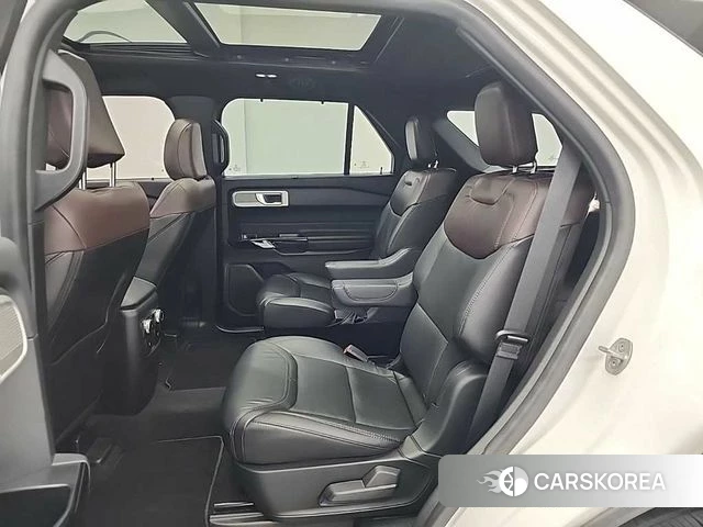 Ford Explorer 6th Generation 2022 Белый из Кореи, фото 3