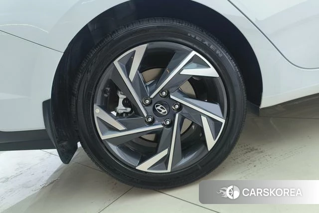 Hyundai Elantra 2025 Белый из Китая, фото 3