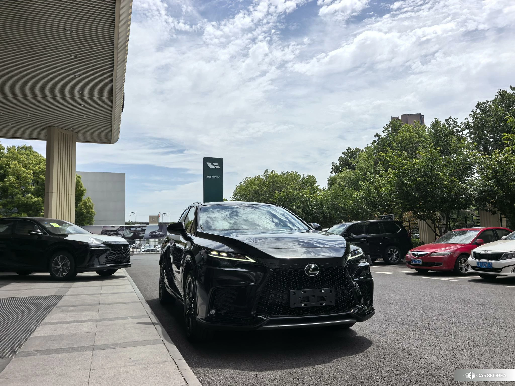 Lexus RX 2023 Черный из Китая, фото 3