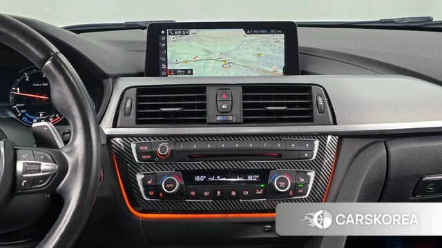 BMW 3 Series (F30) 2018 Белый из Кореи, фото 3