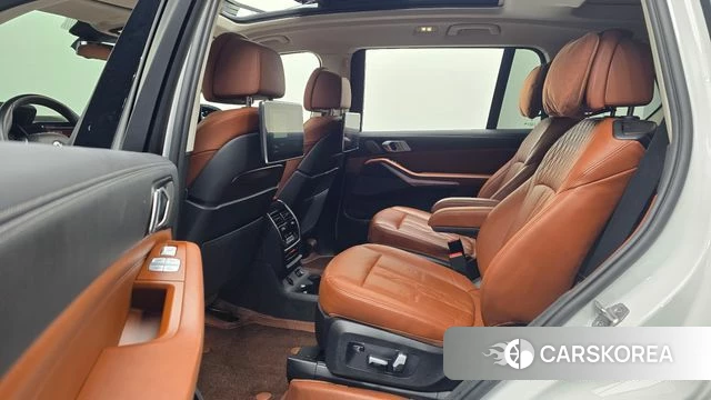BMW X7 (G07) 2022 Белый из Кореи, фото 3