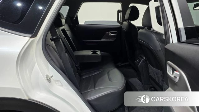 Kia Niro Plus 2023 Белый из Кореи, фото 3