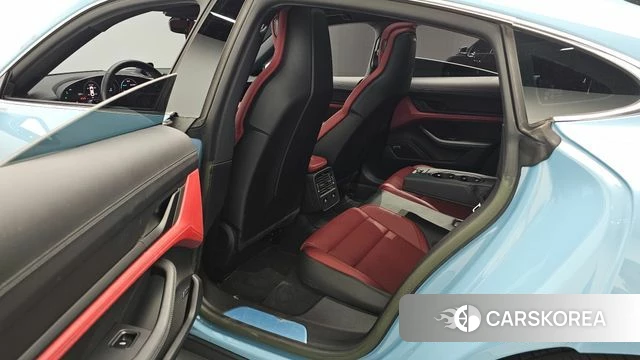 Porsche Taycan 2023 Небесно-голубой из Кореи, фото 3