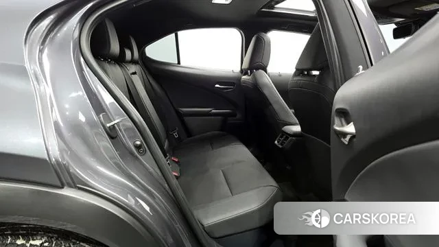 Lexus UX250h 2023 Серый из Кореи, фото 3