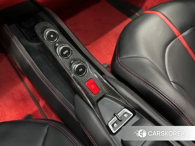 Ferrari F8 Spider 2021 Красный из Кореи, фото 3