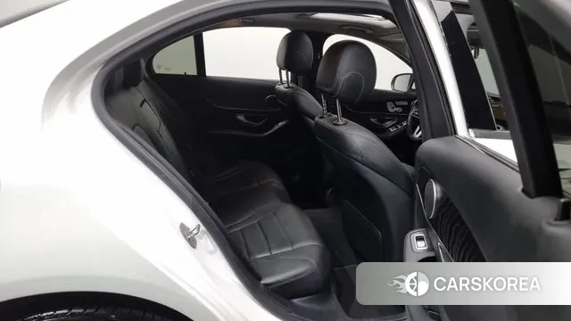 Mercedes-Benz C-Class W205 2019 Белый из Кореи, фото 3