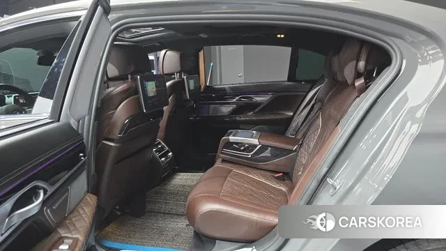 BMW 7 Series (G11) 2022 Серый из Кореи, фото 3