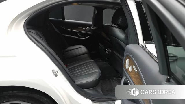 Mercedes-Benz E-Class W213 2020 Белый из Кореи, фото 3