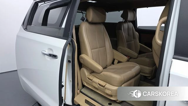 Kia The New Carnival 2019 Белый из Кореи, фото 3