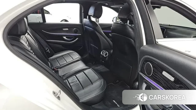 Mercedes-Benz E-Class W213 2021 Белый из Кореи, фото 3