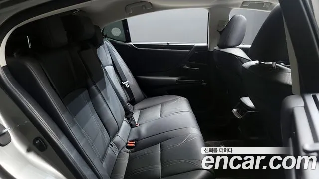 Lexus ES300h 7th generation 2020 Песочный из Кореи, фото 3