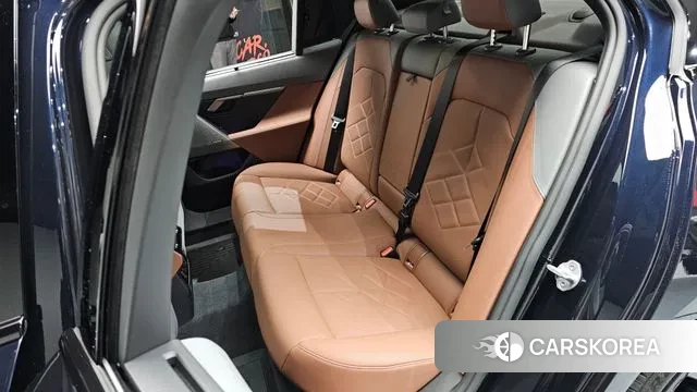 BMW 5 Series (G60) 2025 Черный из Кореи, фото 3