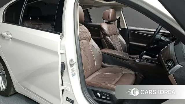 BMW 5 Series (G30) 2020 Белый из Кореи, фото 3