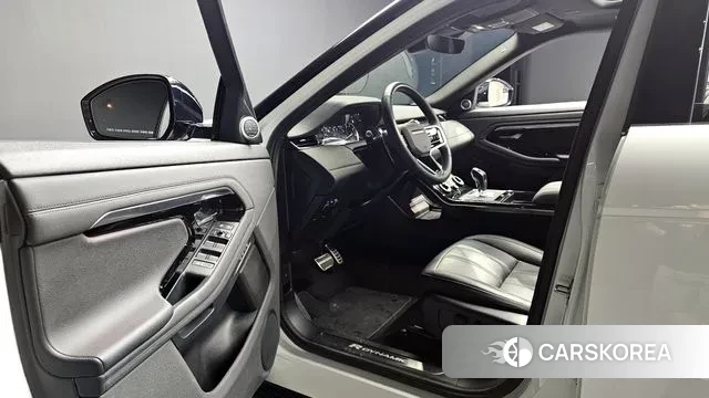 Land Rover Range Rover Evoque 2nd Generation 2023 Белый из Кореи, фото 3