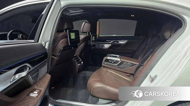 BMW 7 Series (G11) 2022 Белый из Кореи, фото 3