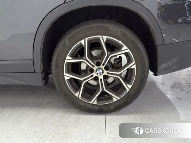 BMW X1 2022 Темно-серый из Китая, фото 3
