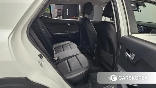 Kia Stonic 2018 Белый из Кореи, фото 3