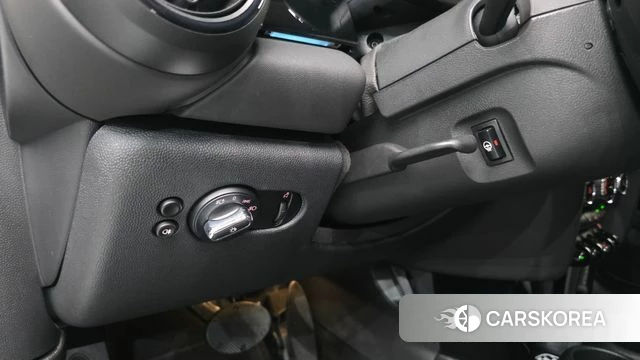 Mini Cooper 2023 Белый из Кореи, фото 3