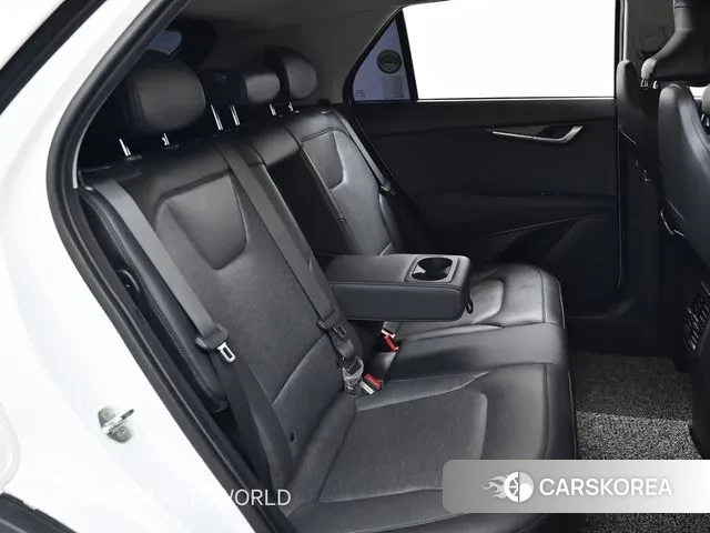 Kia Di Ol Nu Niro 2022 Белый из Кореи, фото 3