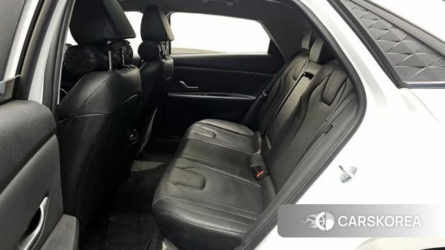 Hyundai The New Avante (CN7) 2023 Белый из Кореи, фото 3