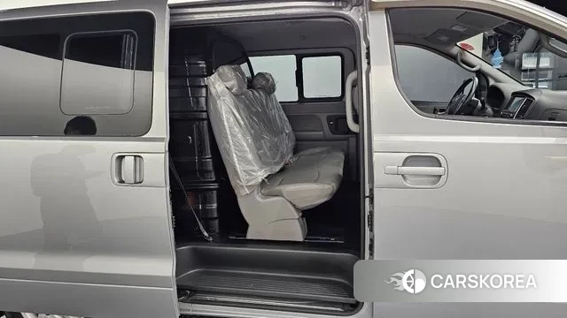 Hyundai The New Grand Starex 2018 Серебряный из Кореи, фото 3