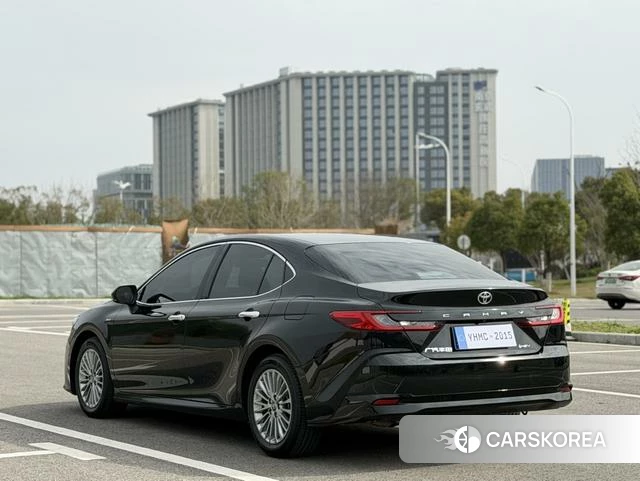 Toyota Camry 2024 Черный из Китая, фото 3