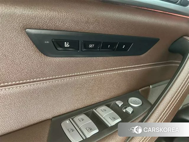 BMW 5 series 2022 Черный из Китая, фото 3