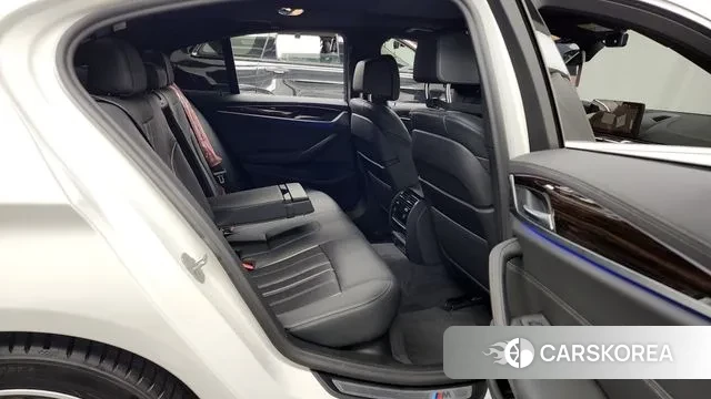 BMW 5 Series (G30) 2021 Белый из Кореи, фото 3