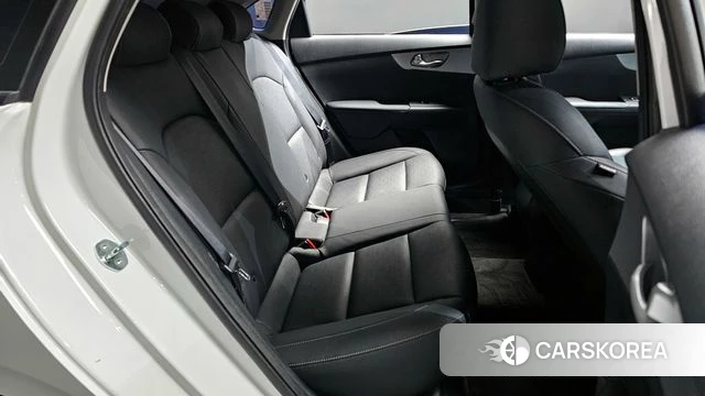 Kia The New K3 2nd generation 2022 Белый из Кореи, фото 3