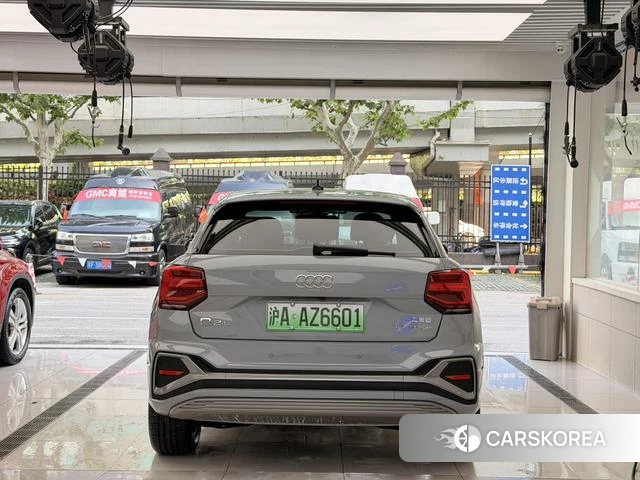 Audi Q2L e-tron 2022 Синий из Китая, фото 3
