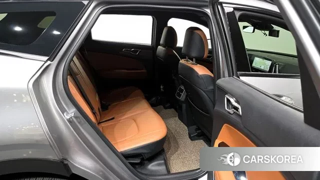 Kia Sportage 5th Generation 2021 Серебристо-серый из Кореи, фото 3