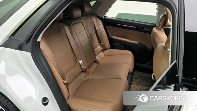 Hyundai Grandeur Hybrid (GN7) 2023 Белый из Кореи, фото 3