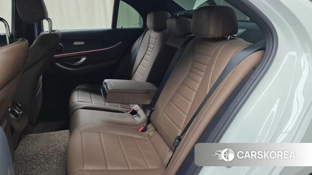 Mercedes-Benz E-Class W213 2022 Белый из Кореи, фото 3