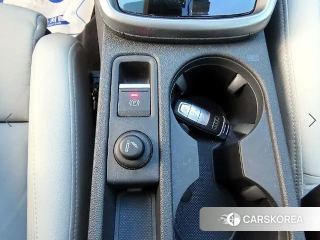 Audi A3 (8Y) 2024 Белый из Кореи, фото 3