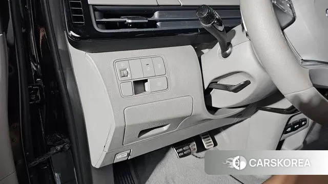 Hyundai Staria 2023 Черный из Кореи, фото 3