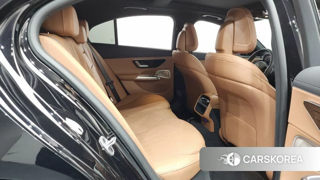 Mercedes-Benz E-Class W214 2025 Черный из Кореи, фото 3