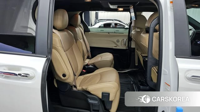 Toyota Sienna 4th Generation 2024 Белый из Кореи, фото 3