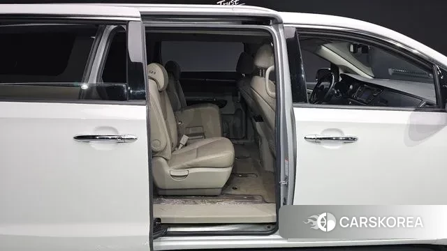 Kia The New Carnival 2019 Белый из Кореи, фото 3