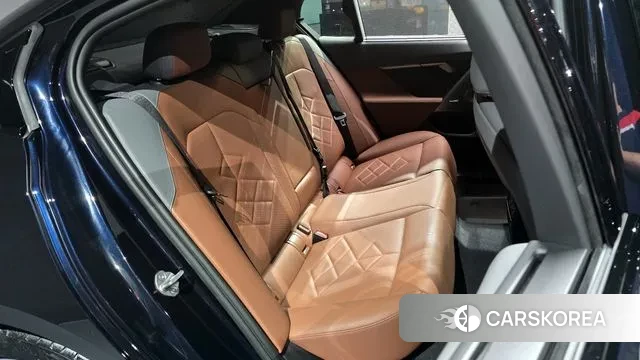 BMW 5 Series (G60) 2024 Черный из Кореи, фото 3