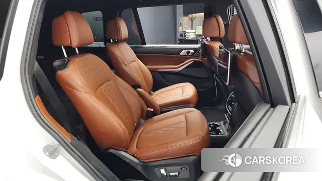 BMW X7 (G07) 2021 Белый из Кореи, фото 3