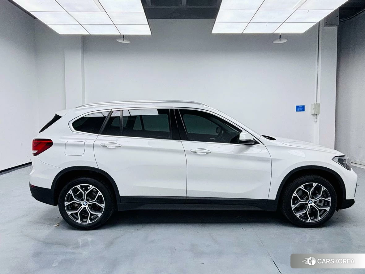 BMW X1 2021 Белый из Китая, фото 3