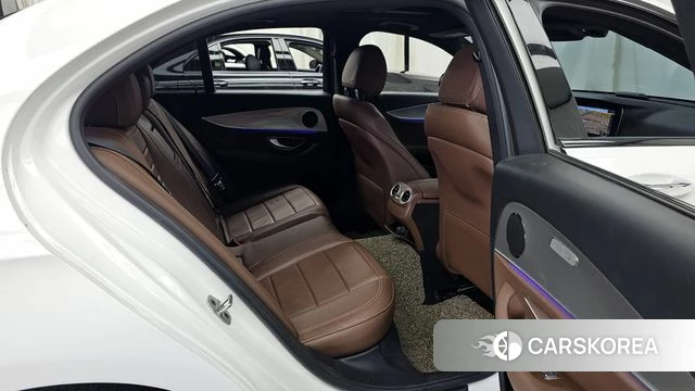 Mercedes-Benz E-Class W213 2020 Белый из Кореи, фото 3